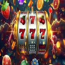 Tampilan permainan sakong di hola slot dengan kartu dan meja bermain digital